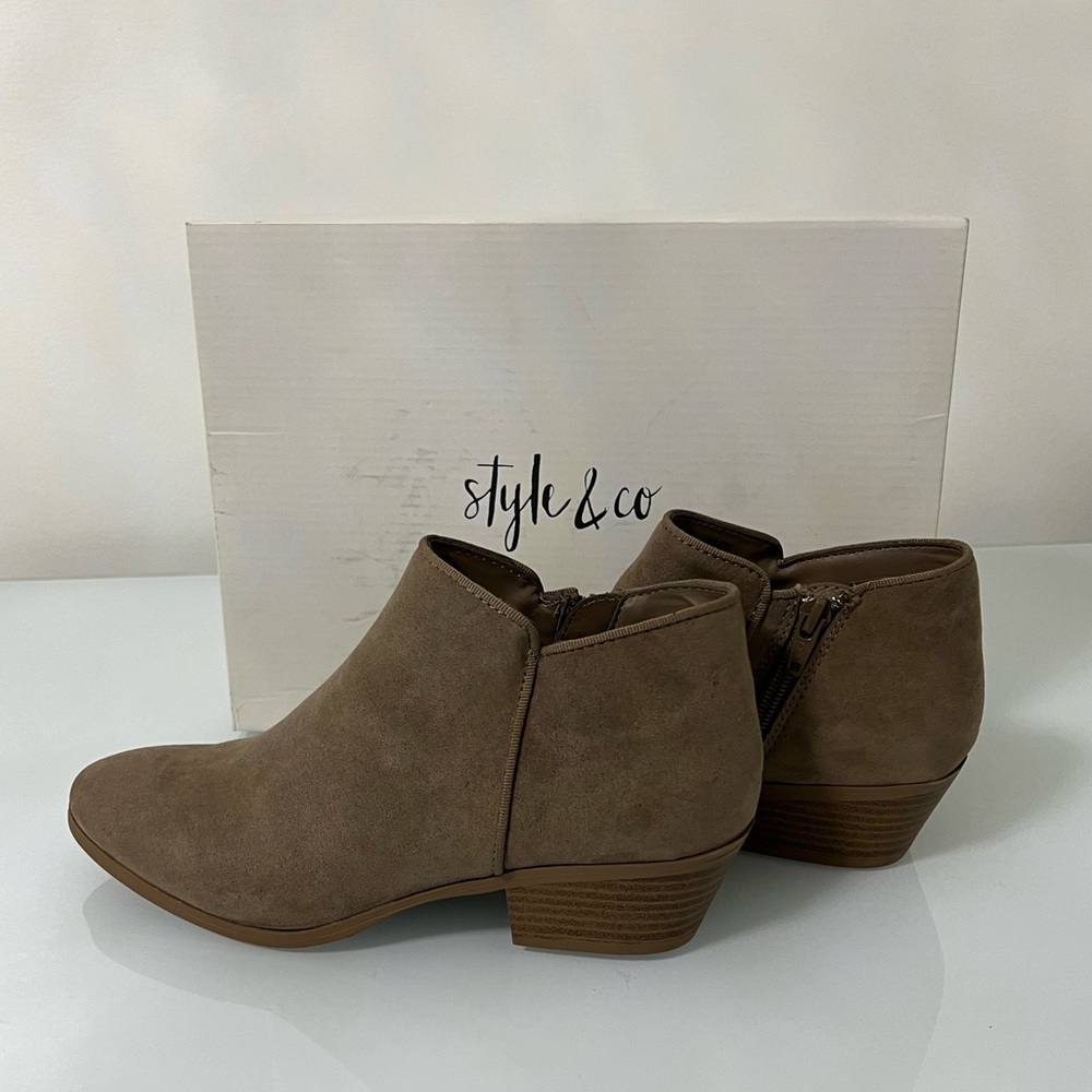 Style & Co Wileyy Taupe Faux Suede Leather Ankle Booties Size 7